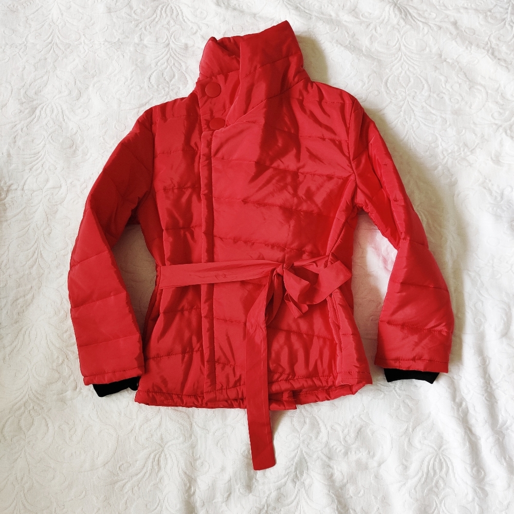 Vibrant red orange belted light puffer jacket. Medium. NWT.